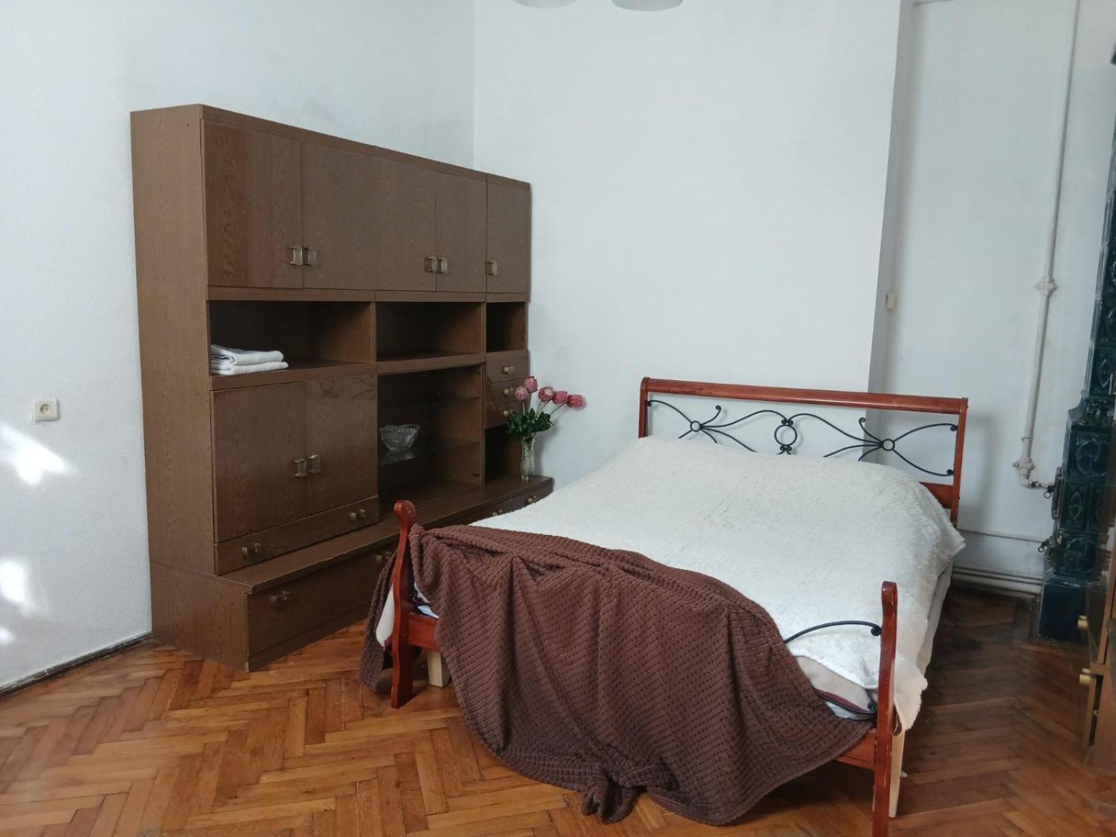 Kvartira Na B Khmelnytskoho Lviv Luaran gambar